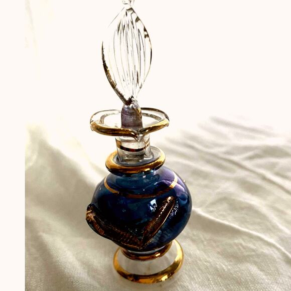 Vintage Egyptian perfume bottle hand blown blue glass with gold guilt - Picture 6 of 9
